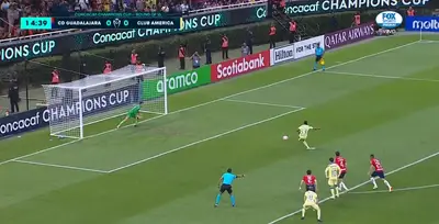 VIDEO | Quiñones pone el 1 por 0, el América ya le gana a las Chivas gracias al penal