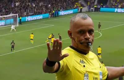 Wilton Sampaio y jugadores de América y LAFC/ Foto TUDN.