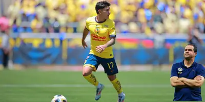 Zendejas en partido vs Tigres. Foto: Bolavip