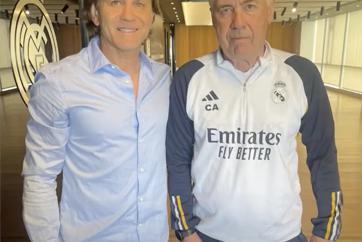 Claudio Arzeno junto a Carlo Ancelotti / FOTO CAPTURA DE PANTALLA