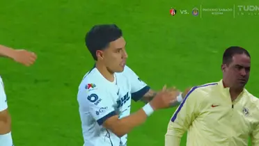 Captura de pantalla de la celebración de Leo Suárez, cortesía de Pumas.