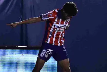 El jugador del Atlético de San Luis anotó en la victoria 3-2 ante Monterrey y lo celebró como Cristiano Ronaldo.