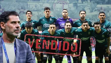 Fernando Hierro junto a futbolistas de Chivas / FOTO X