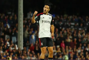 Una de las mejores jugadas y de nueva cuenta aparece Raúl Jiménez con el Fulham, casi marca.