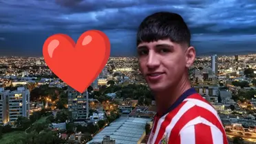Alan Pulido y corazón/ Foto Lonely Planet.