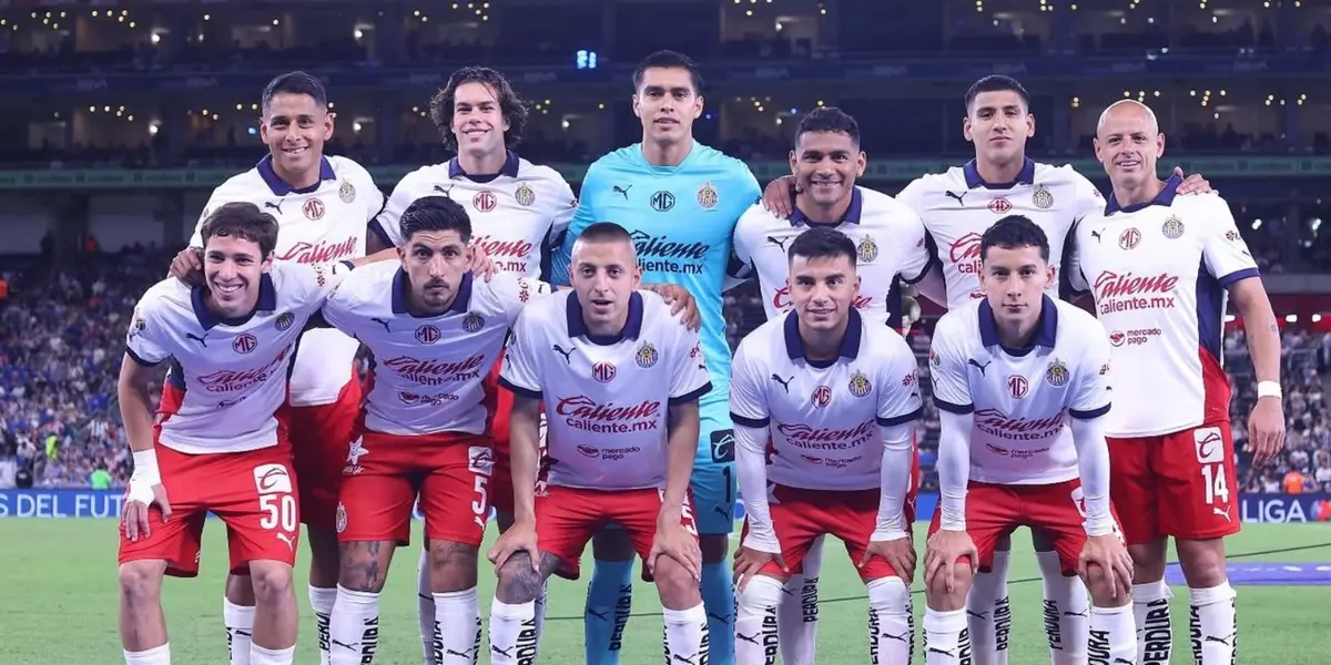 Alineación de Chivas ante Monterrey en el Clausura 2025 / FOTO X