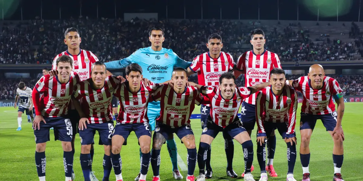 Alineación de Chivas ante Pumas / FOTO CALIENTE TV