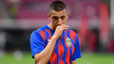 Alvarado en partido con Chivas. Foto: TUDN