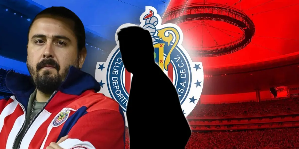 Amaury Vergara junto a entrenador incógnito / FOTO FÚTBOL TOTAL