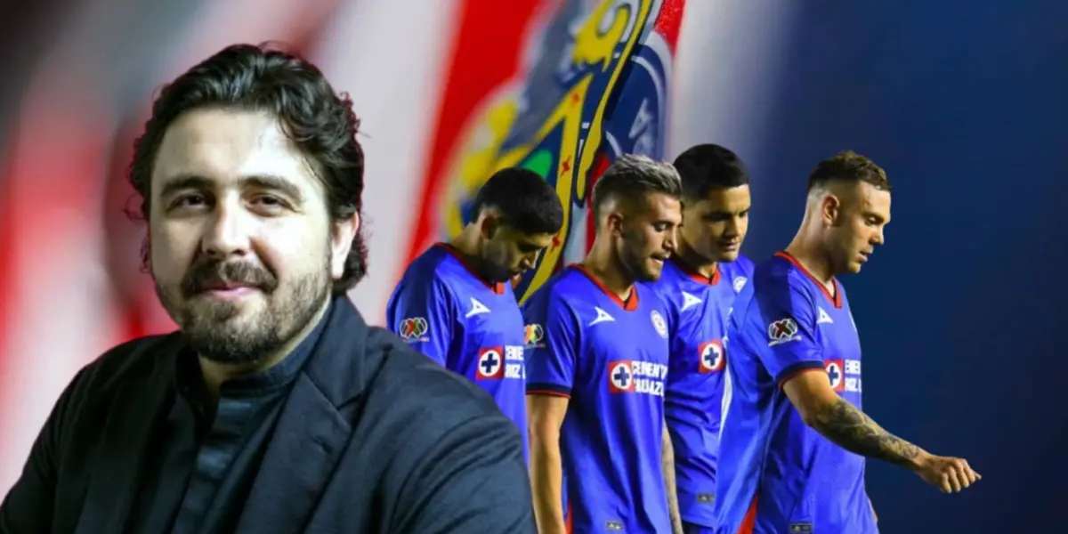 Amaury Vergara junto a futbolistas de Cruz Azul / FOTO CANCHA