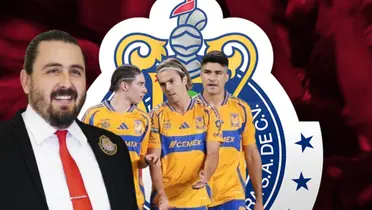 Amaury Vergara junto a futbolistas de Tigres / FOTO MEDIOTIEMPO