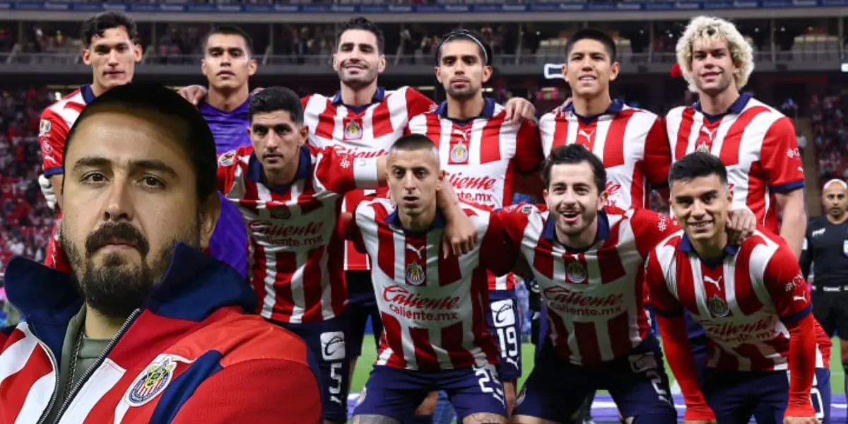 Amaury Vergara junto a jugadores de Chivas / FOTO