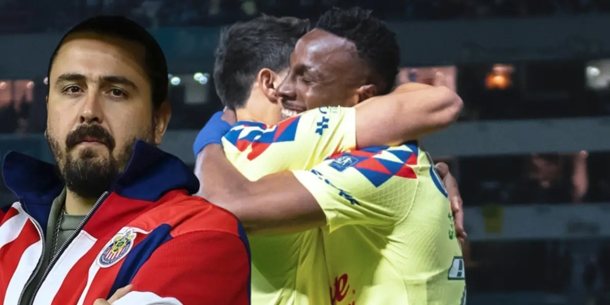 Amaury Vergara junto a jugadores del América / FOTO FÚTBOL TOTAL