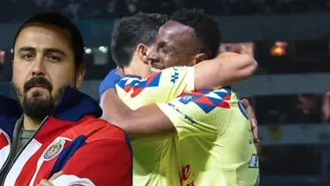 Amaury Vergara junto a jugadores del América / FOTO FÚTBOL TOTAL