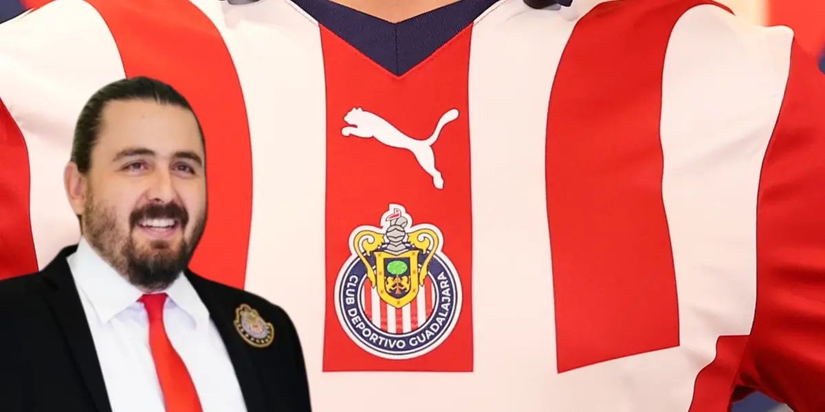 Amaury Vergara junto al escudo de Chivas / FOTO X