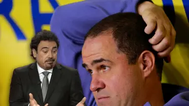 André Jardine con la mano en la cabeza y Hugo Sánchez haciendo muecas/Foto MX Deportes.