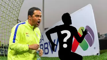 André Jardine gritando y silueta de futbolista/Foto Fútbol Total.