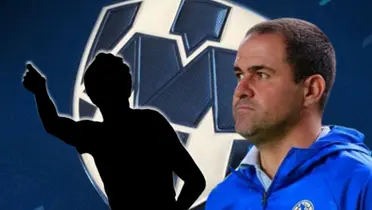 André Jardine junto a futbolista incógnito / FOTO LA JORNADA