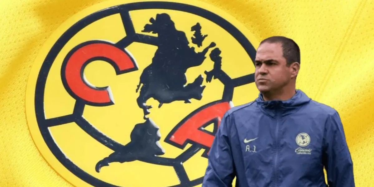 André Jardine y escudo de las Águilas/Foto Ameshop.