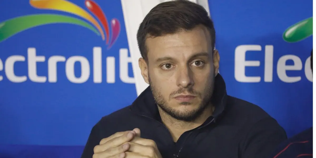 Anselmi en banquillo., Foto: The Dallas Morning News