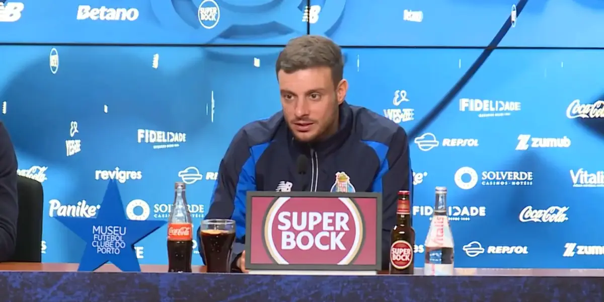 Anselmi en confe de prensa. Captura de Porto