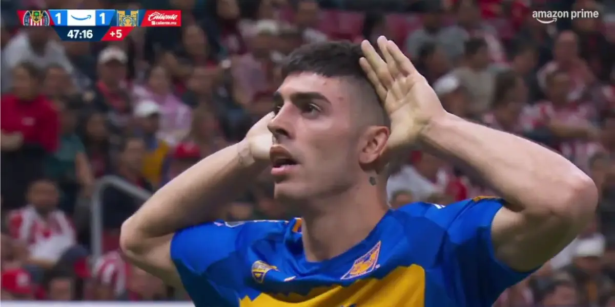 Brunetta celebrando el 1-1. Captura de Liga MX