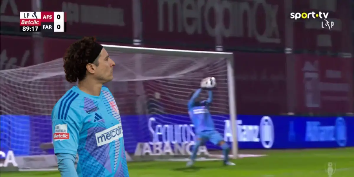 Captura de pantalla de la atajada de Ochoa, tomada de Vsports