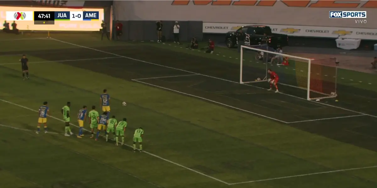 Captura de pantalla tomada de FOX Sports del penal del América.
