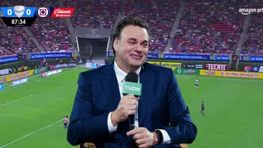 Captura de TUDN con Faitelson al frente