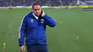 Captura de TUDN con Jardine al frente