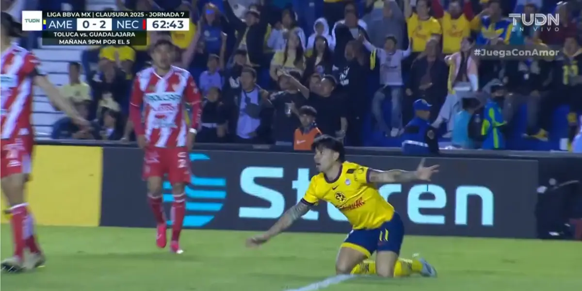 Captura de TUDN de la falta sobre Dávila