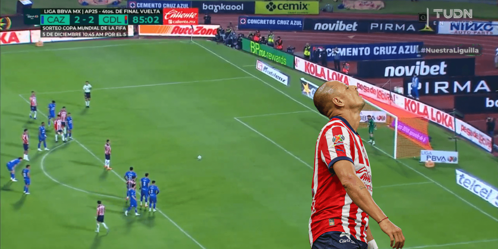Captura de TUDN del penal fallado de Chicharito