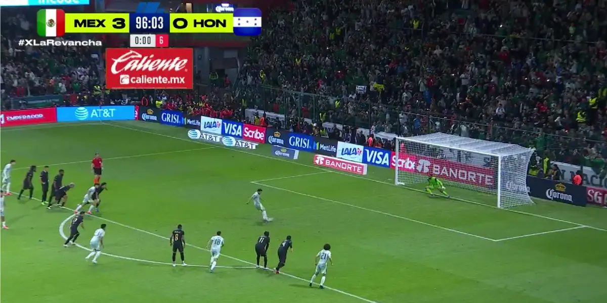 Captura de TV Azteca del gol de Henry