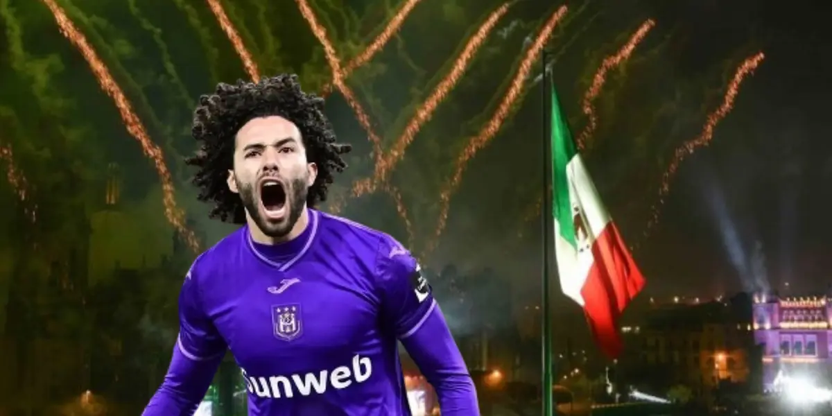 César Huerta y bandera de México entre fuegos artificiales/Foto UNO TV.