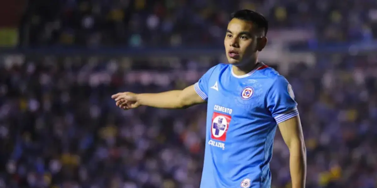 Charly en partido con Cruz Azul. Foto: 90min