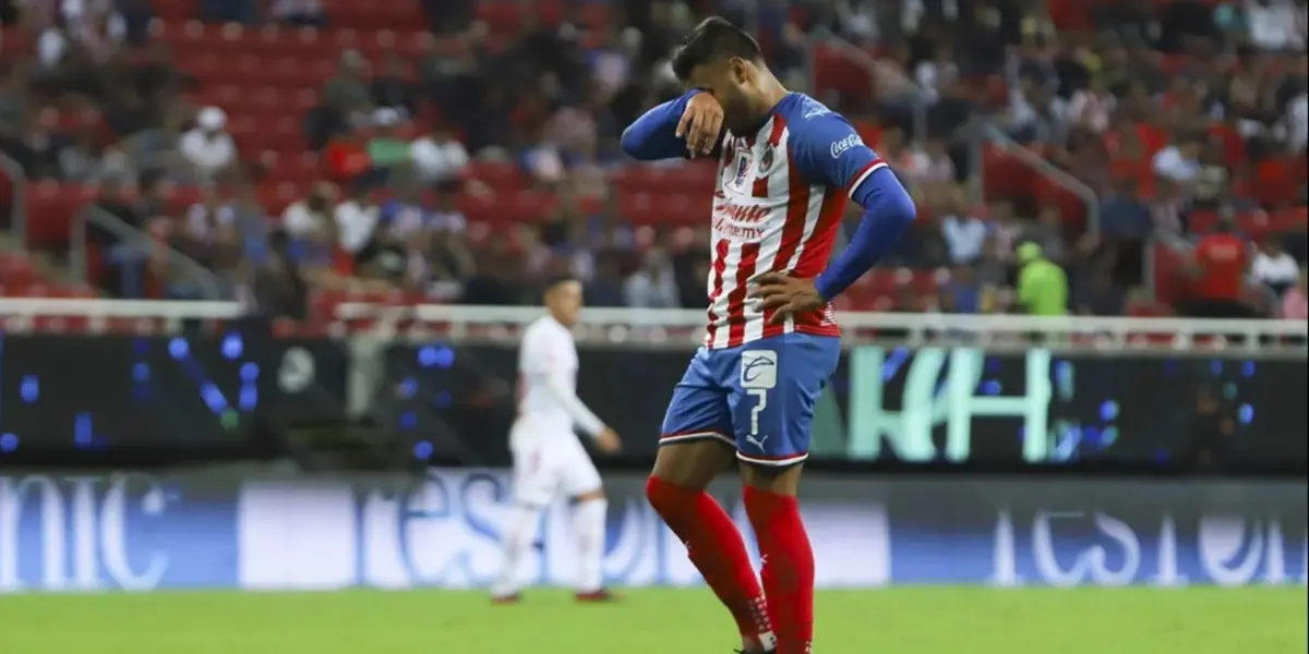 Chivas no tiene un jugador ofensivo que se cuelgue al equipo al hombro y los ayude a ganar partidos.