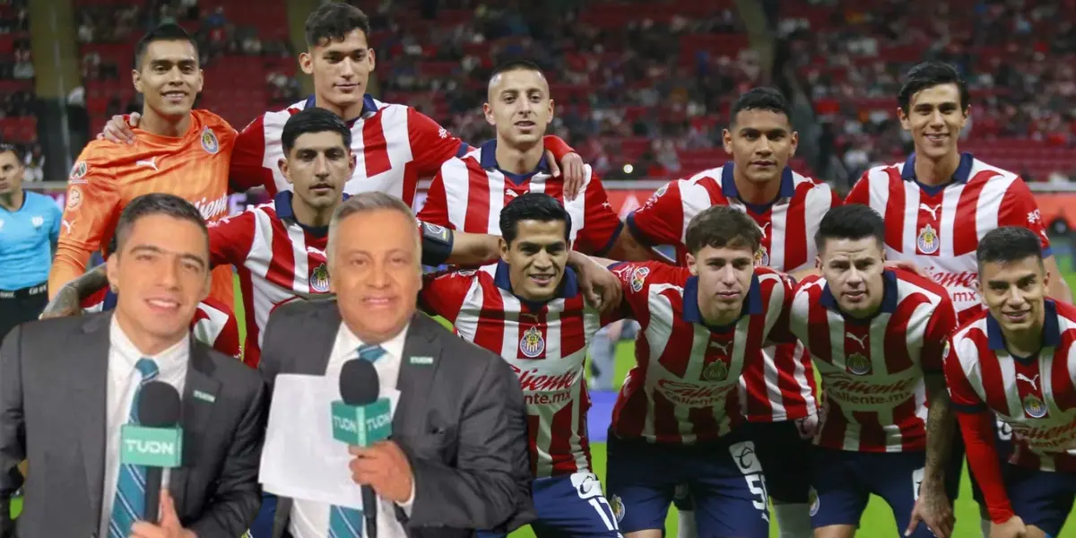 Comentaristas deportivos junto a Chivas / FOTO Getty Images