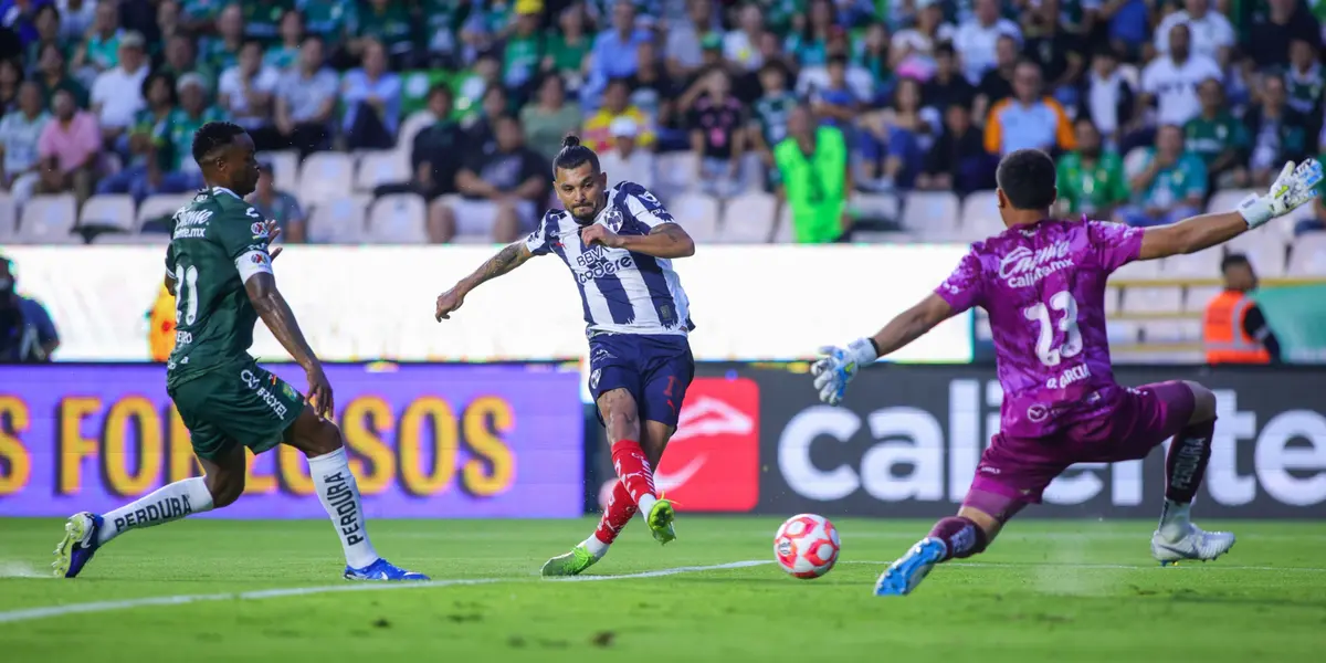 Corona anotando. Foto: Rayados