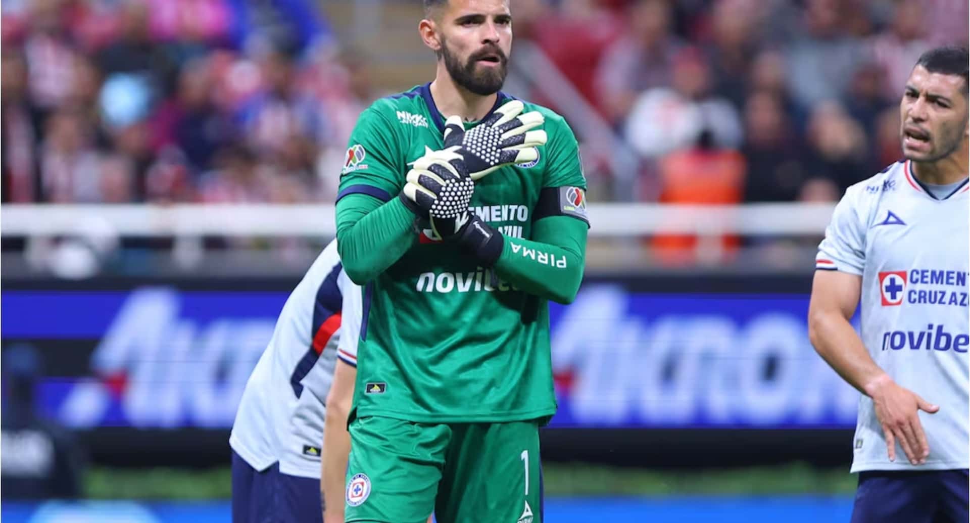 Cruz Azul va empatando contra Tigres gracias a Gudiño