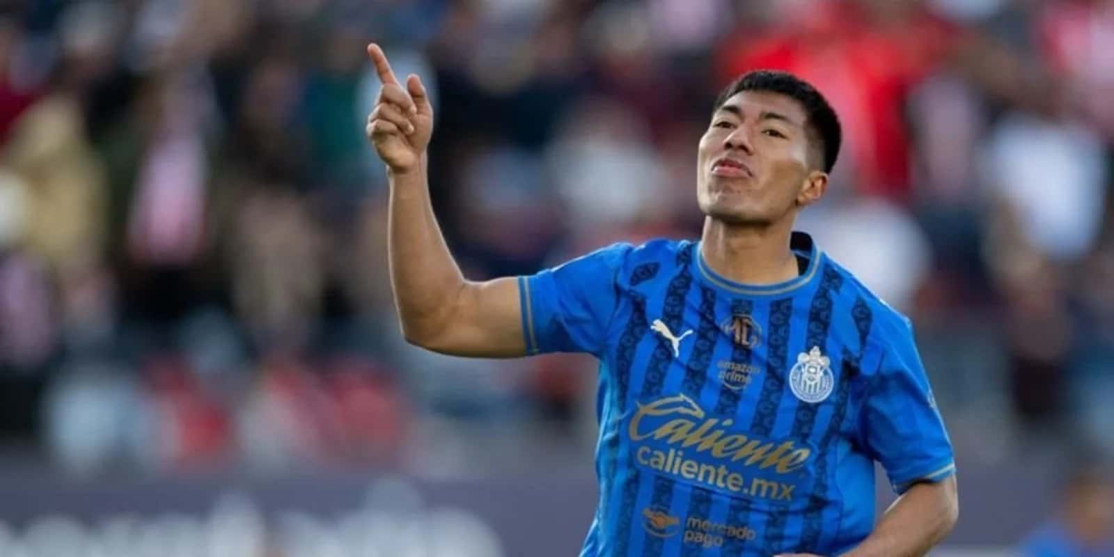 Daniel Aguirre se ha consolidado como una figura clave en las Chivas de Gabriel Milito