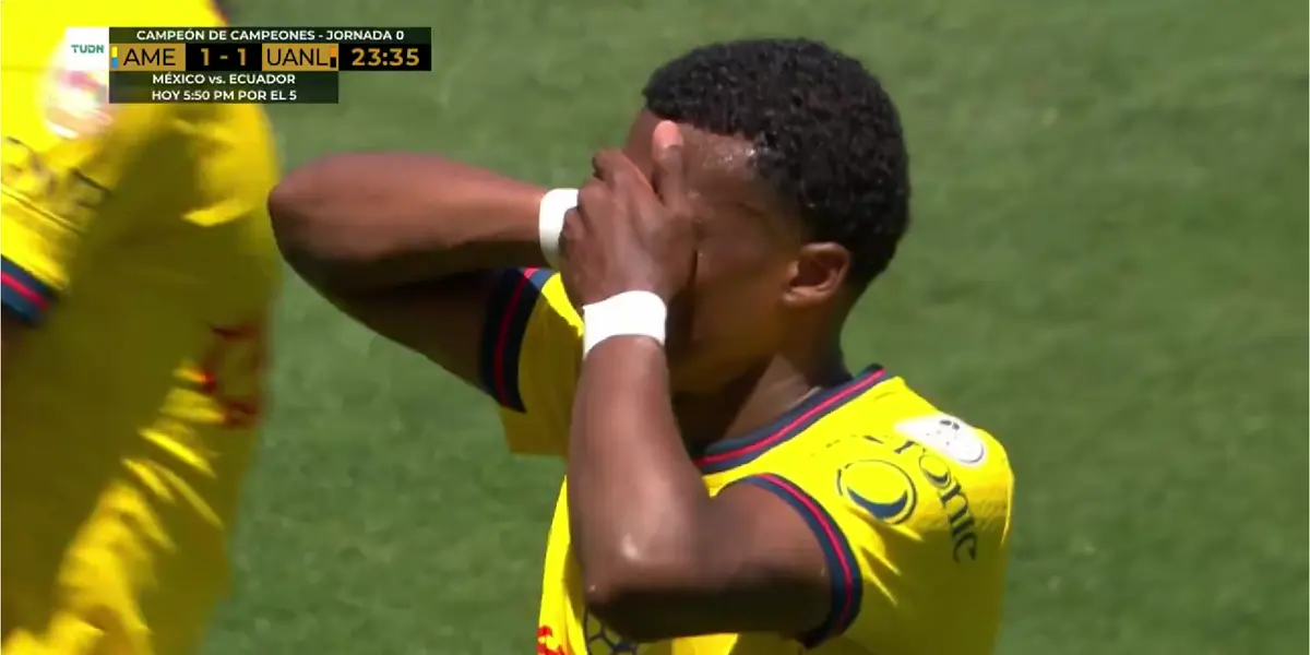 Dilrosun celebrando gol. Captura de pantalla de TUDN.