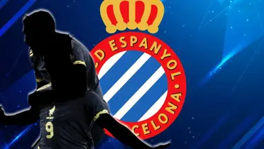 Dupla incógnita del Tri junto al escudo del Espanyol / FOTO JUAN FÚTBOL
