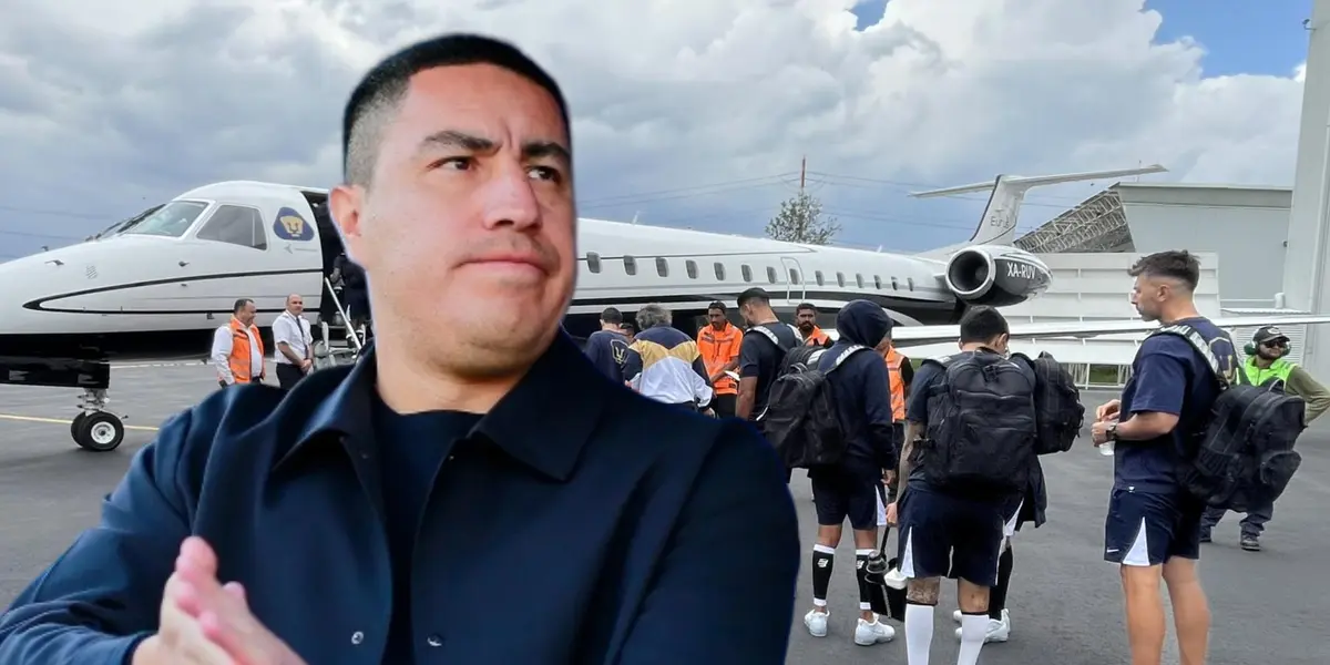 Efraín Juárez y futbolistas esperando abordar avión/ Foto Pumas.
