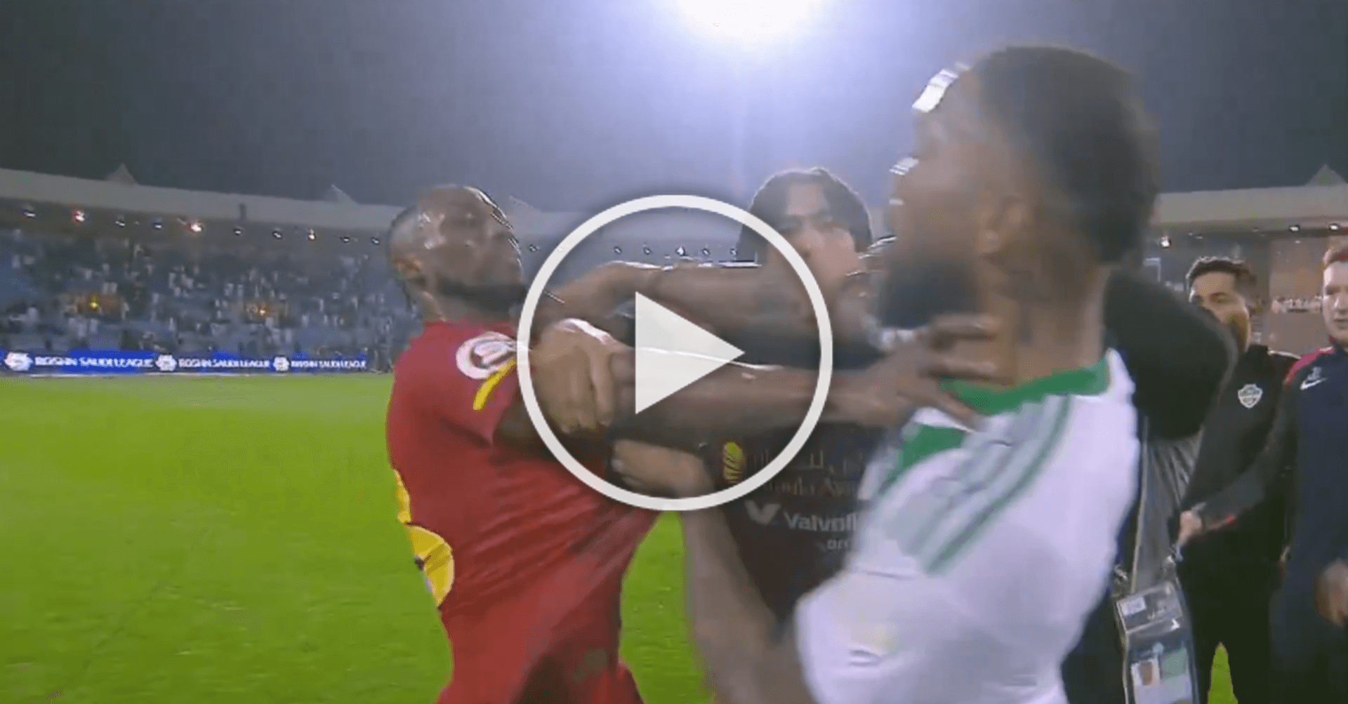 El futbolista mexicano fue fundamental en la remontada del Al Qadsiah