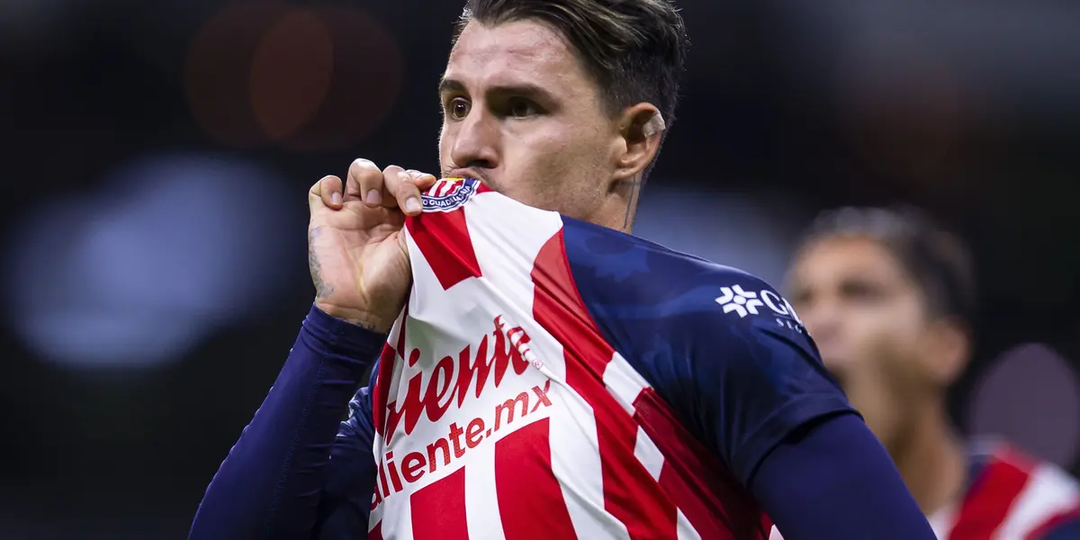 El lateral izquierdo del Guadalajara el “Chicote” Calderón tendría su futuro en otro equipo de la Liga MX.