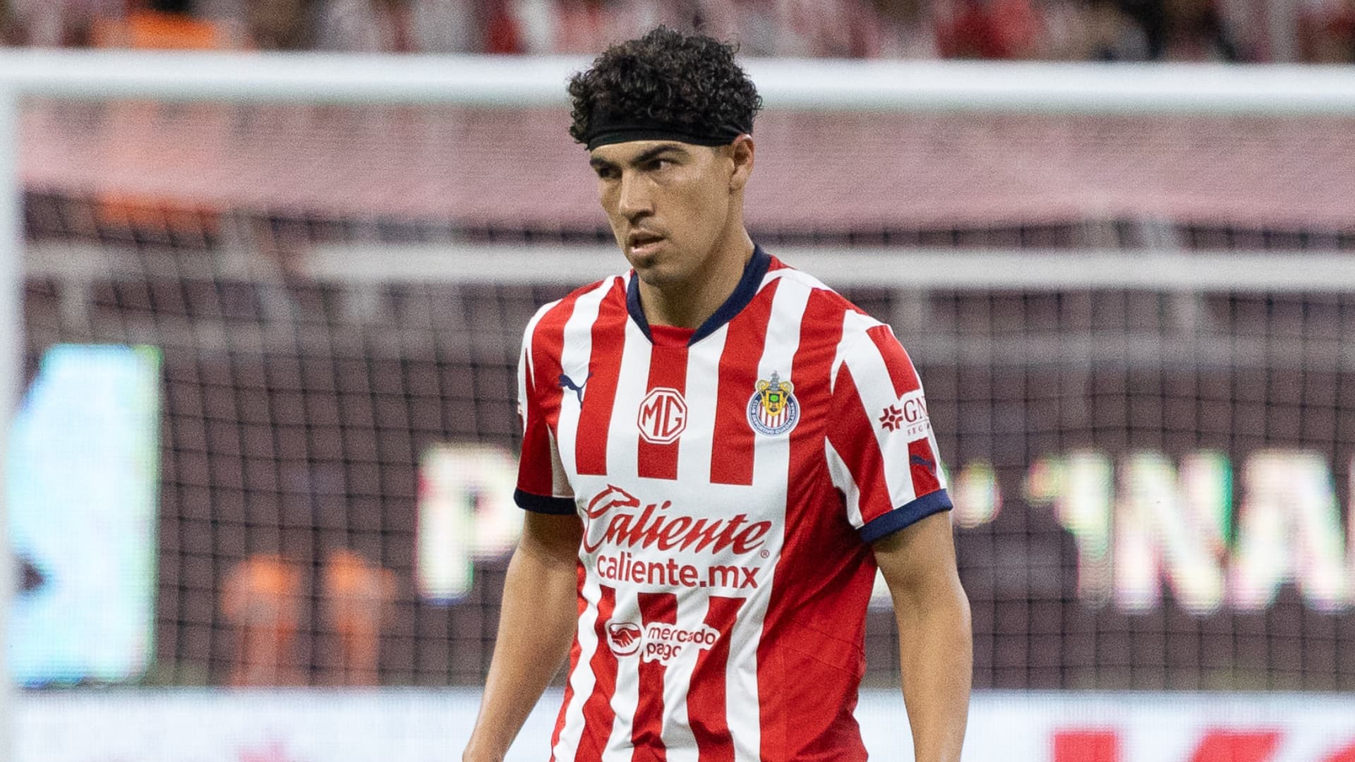 El mediocampista no es considerado por Milito y busca salir (MexSport).