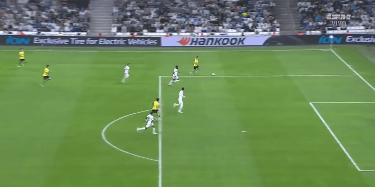 El mexicano tuvo actuación en Europa League.