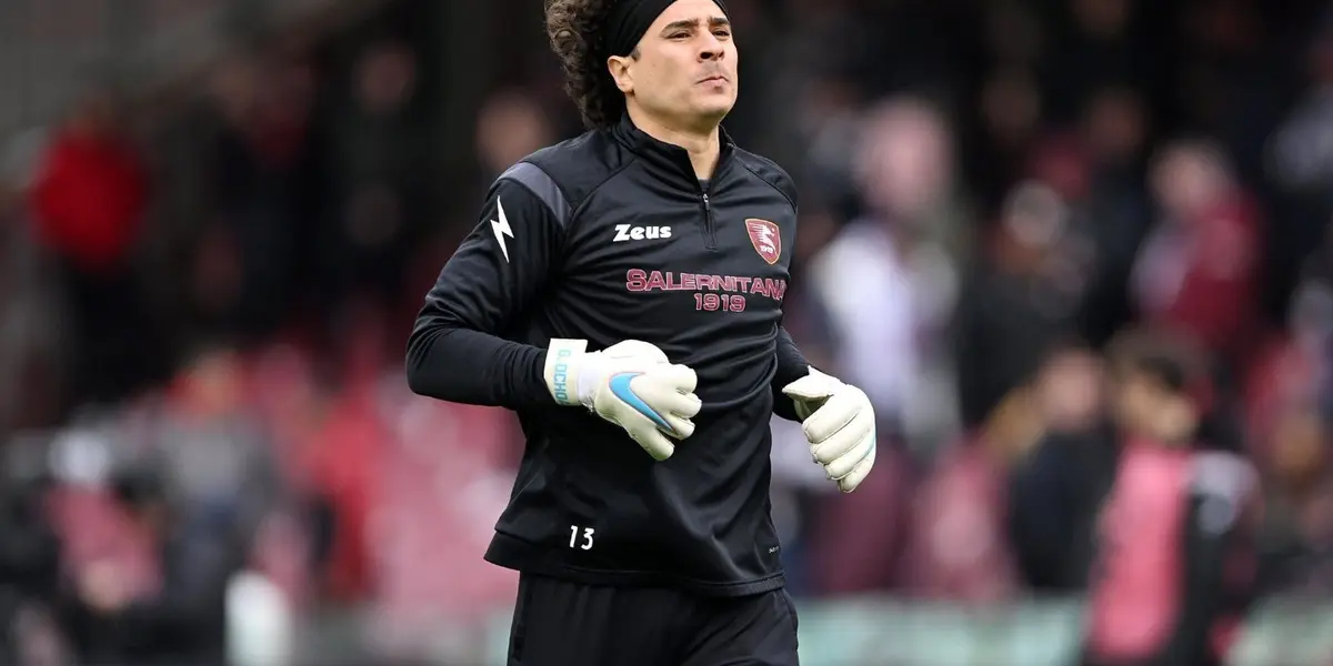 En su regreso al once inicial, el arquero mexicano evito el gol en su portería