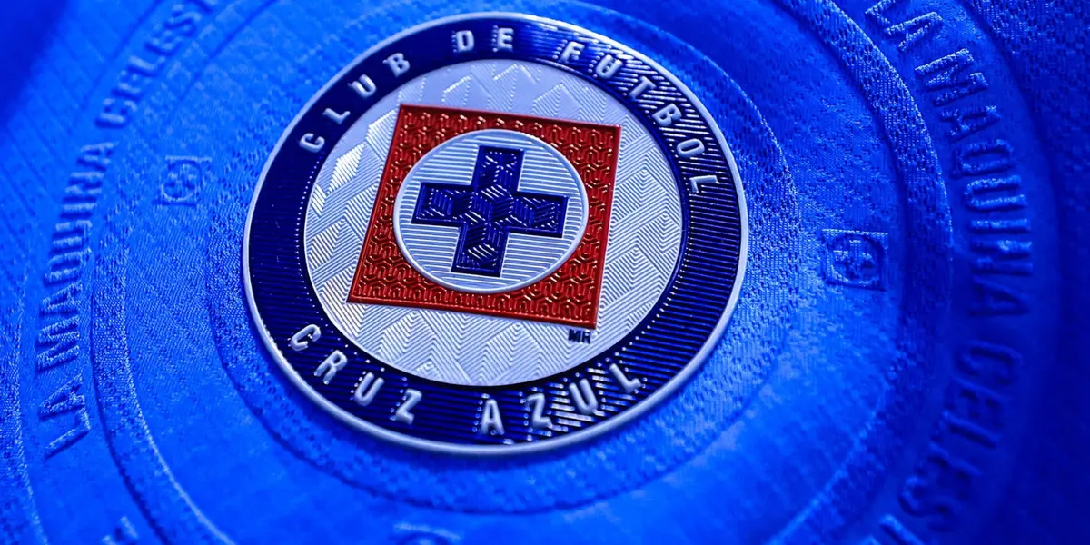 Escudo en jersey tomado de Tienda Cruz Azul