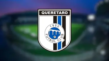 Estadio de fondo, tomado de Wikipedia, con escudo del Querétaro al frente